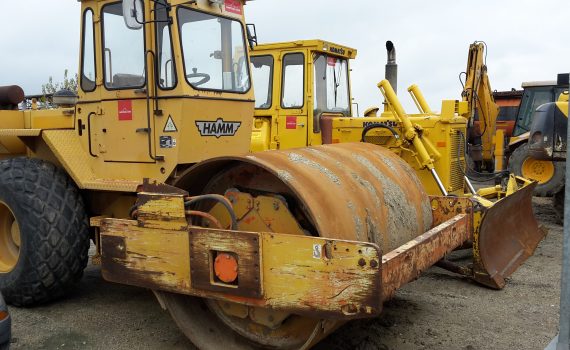 De inchiriat Buldozer Komatsu