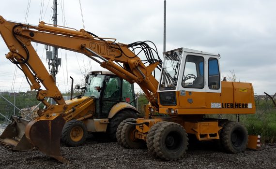 De inchiriat Excavator Liebherr