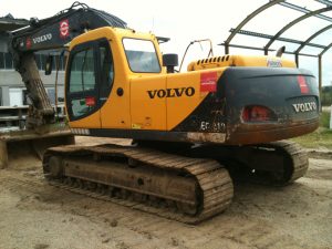 De inchiriat Excavator Volvo
